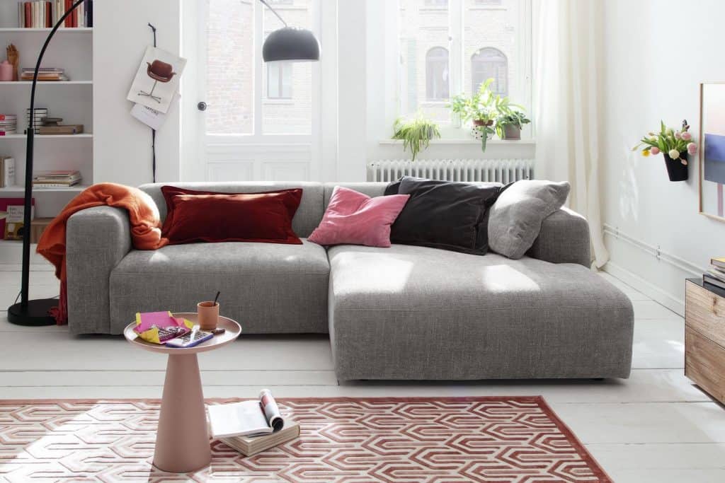 valiving design moebel sofa laja B 1 1024x683 - LAJA Sofa – Design trifft Bequemlichkeit